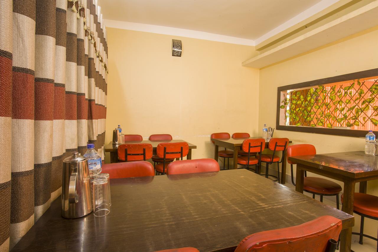 Oyo 145 Sirahali Khusbu Hotel &Lodge Katmandu Eksteriør bilde